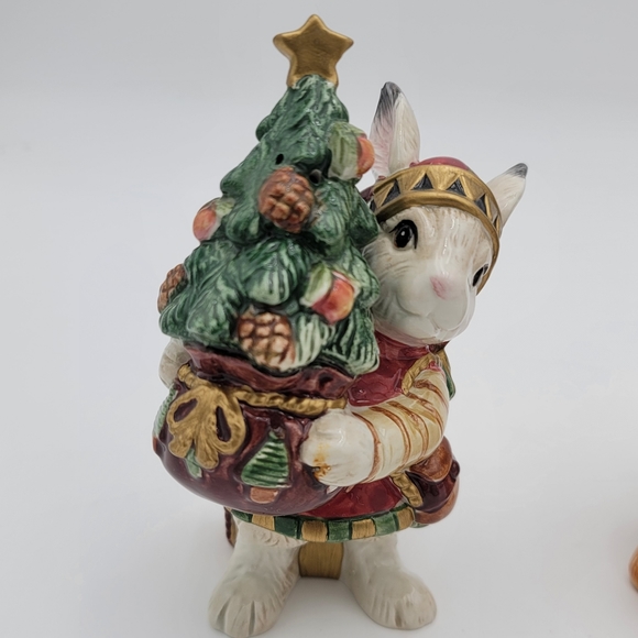 Fitz & Floyd Holiday Bunny/Bear Salt & Pepper Shakers, - Picture 2 of 6